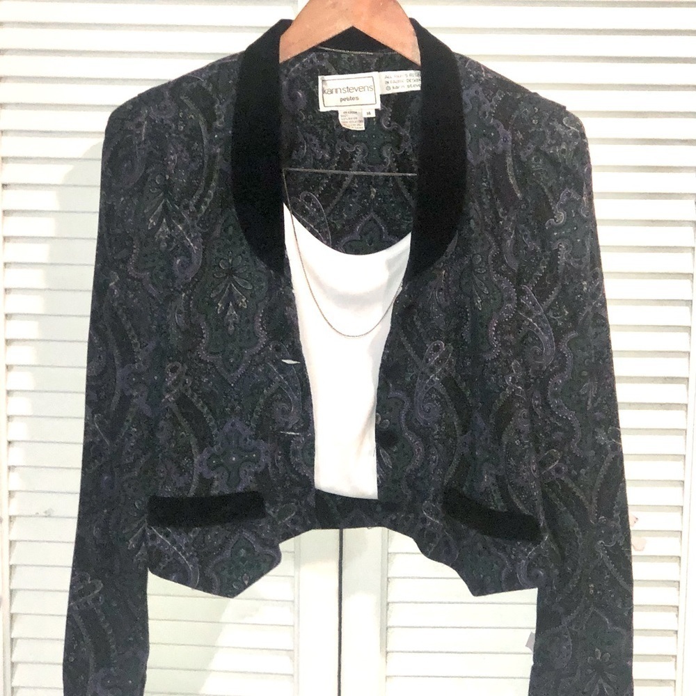 Karin Stevens Vintage 80s Rayon Crop Blazer with Velvet Collar Petite 14 cropped